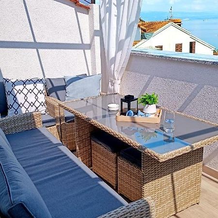 Apartman Leona Ловран Екстериор снимка