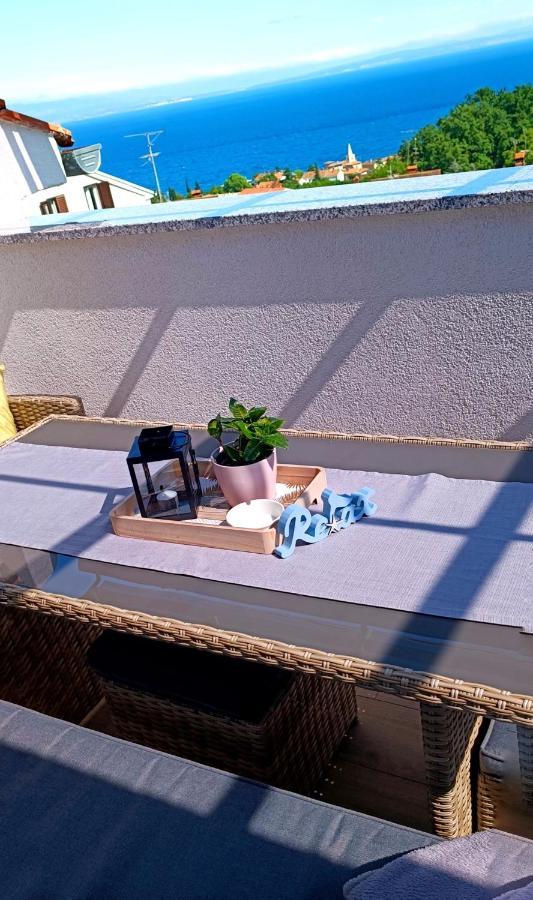 Apartman Leona Ловран Екстериор снимка