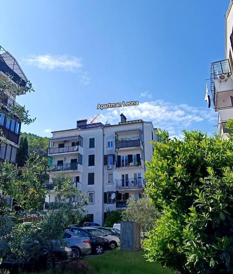 Apartman Leona Ловран Екстериор снимка